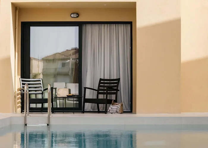 Marea Luxury Suites